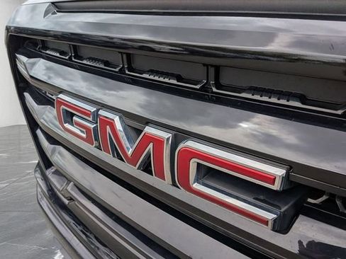 Used 2021 GMC Sierra 1500 Elevation w/ X31 Off-Road Package AWD/4WD image 9