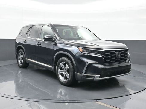 Used 2023 Honda Pilot EX-L image 13