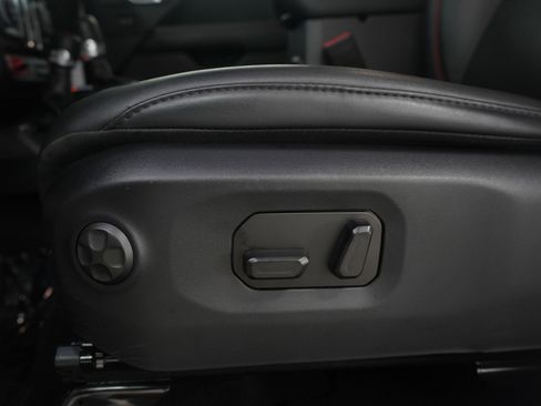 Used 2024 Jeep Wrangler Unlimited Rubicon image 24