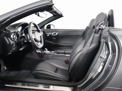 Used 2020 Mercedes-Benz SLC 300 image 11