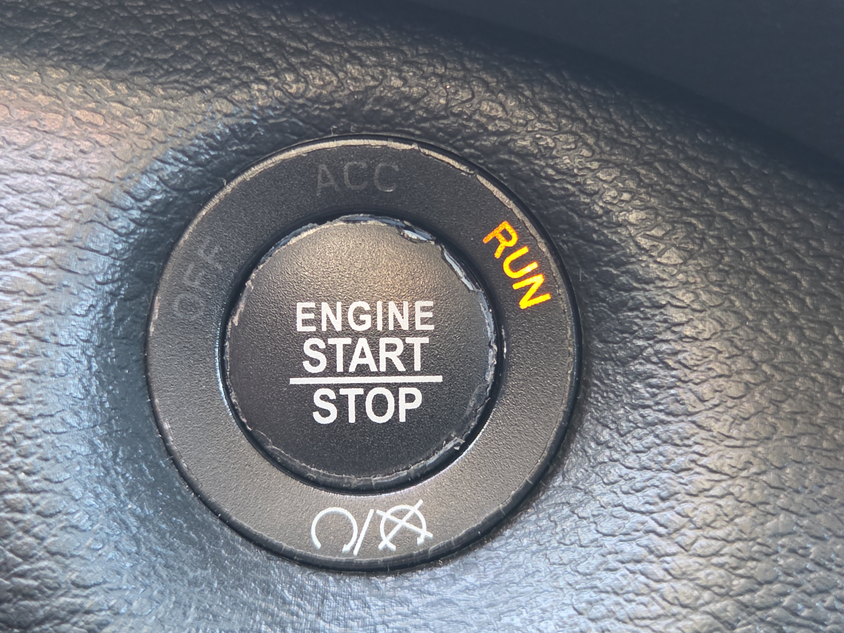 Used 2019 Jeep Cherokee Latitude Plus FWD image 22