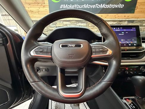 Used 2022 Jeep Compass Limited AWD/4WD image 17
