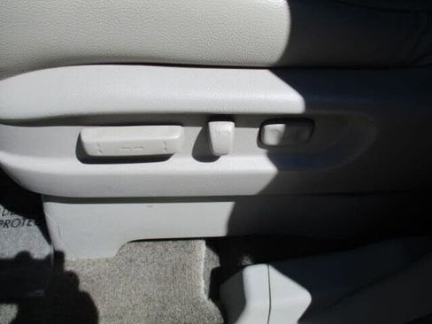 Used 2013 Honda Odyssey Touring image 22