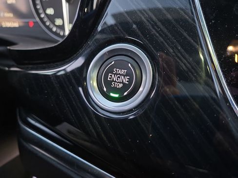 Certified 2023 Cadillac XT6 Premium Luxury w/ Technology Package image 21