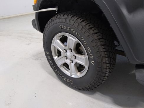 Used 2018 Jeep Wrangler Unlimited Sport S AWD/4WD image 31