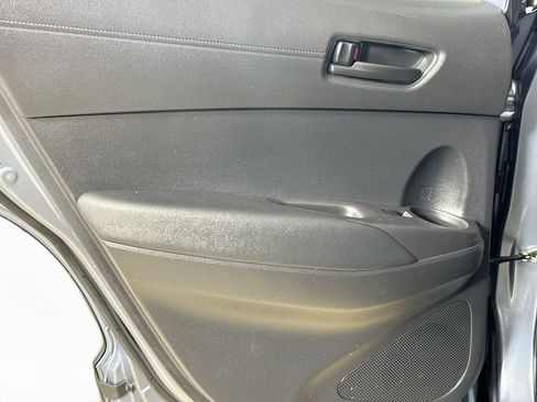Used 2024 Toyota Corolla Cross AWD Hybrid w/ Moonroof Package image 22