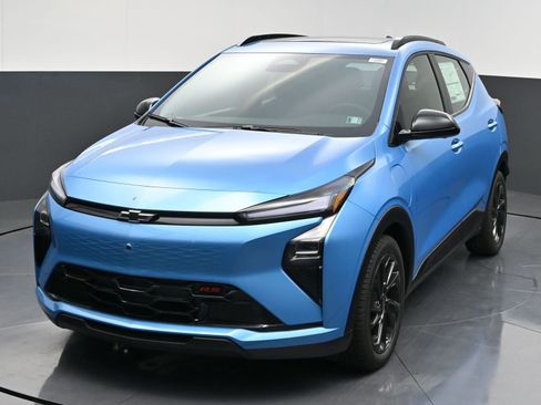 New 2027 Chevrolet Bolt RS w/ Technology Package FWD image 3