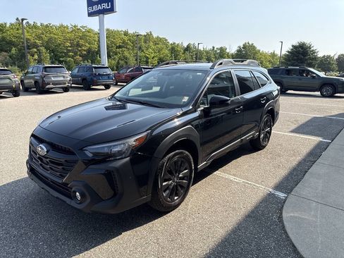 Used 2025 Subaru Outback Onyx Edition AWD/4WD image 8