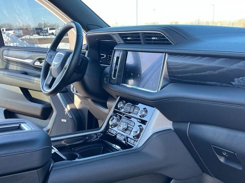 Used 2024 GMC Yukon Denali AWD/4WD image 33