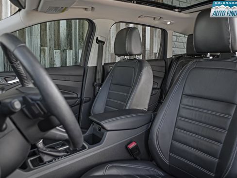 Used 2017 Ford Escape Titanium w/ Equipment Group 301A AWD/4WD image 13
