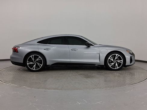 Used 2022 Audi e-tron GT Premium Plus w/ Performance Package image 8
