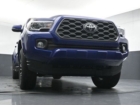 Used 2023 Toyota Tacoma TRD Sport w/ Advanced Technology Package AWD/4WD image 30