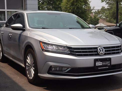 Used 2017 Volkswagen Passat 1.8T SE FWD image 6