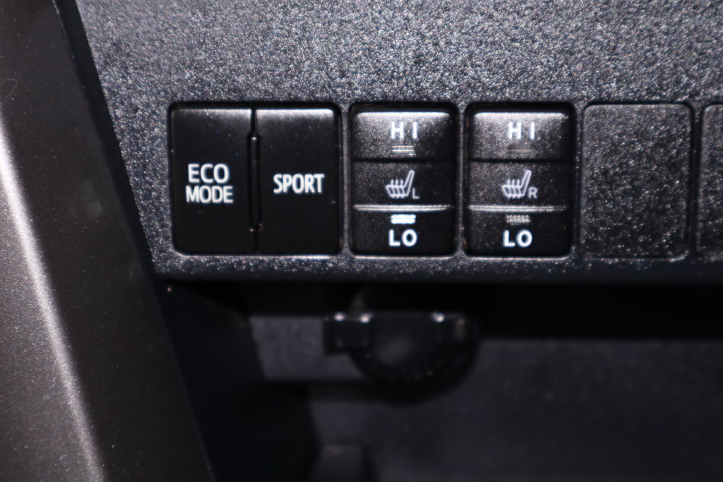 Used 2018 Toyota RAV4 Limited w/ All Weather Liner Package AWD/4WD image 31