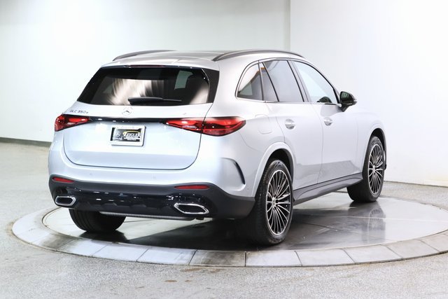 Used 2025 Mercedes-Benz GLC 350e 4MATIC w/ AMG Line image 14