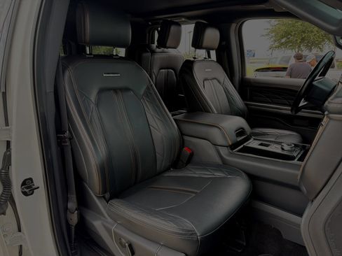Used 2023 Ford Expedition Platinum RWD image 26