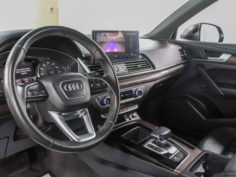 Used 2023 Audi Q5 2.0T Premium w/ Convenience Package image 22