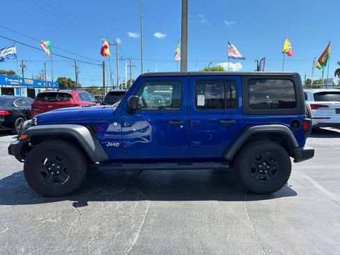 Used 2018 Jeep Wrangler Unlimited Sport AWD/4WD image 4