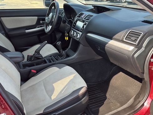 Used 2017 Subaru Crosstrek 2.0i Premium image 18