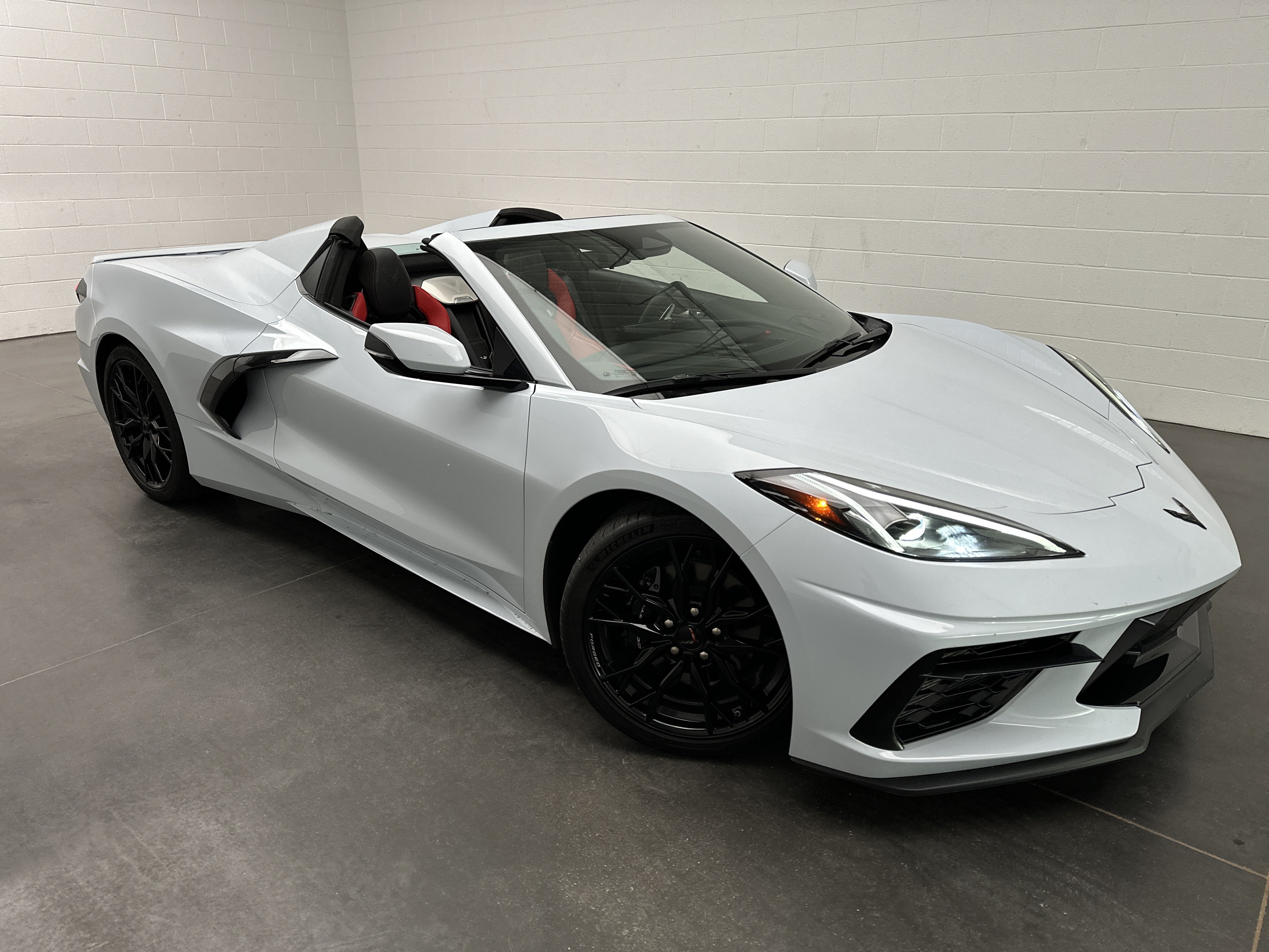 Used 2024 Chevrolet Corvette Stingray Premium Conv w/ 3LT RWD image 39