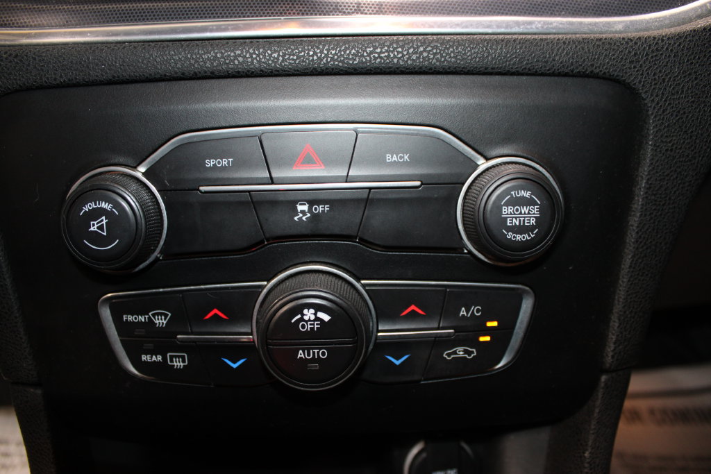 Used 2016 Dodge Charger R/T RWD image 40