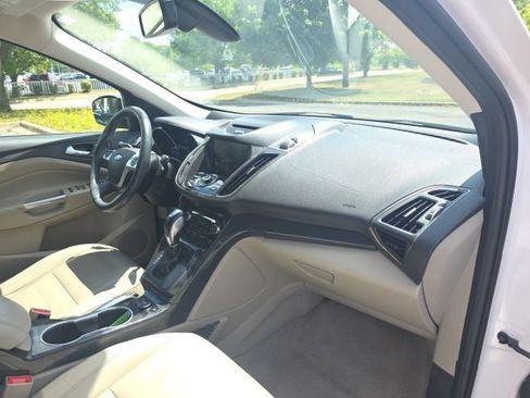Used 2015 Ford Escape Titanium FWD image 20