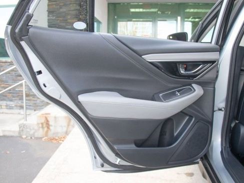 Used 2022 Subaru Outback Limited image 22