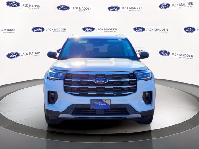 Used 2025 Ford Explorer Active w/ Active Comfort Package AWD/4WD image 8