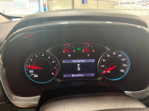 Used 2020 Chevrolet Traverse LT FWD image 20