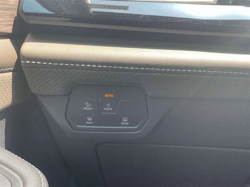 New 2024 Volkswagen Atlas SEL image 22