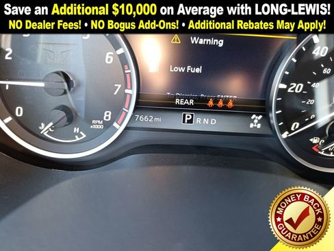 Used 2024 Nissan Titan SV w/ SV Convenience Package image 21