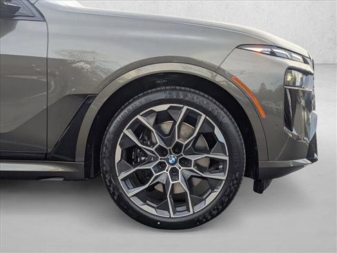 New 2026 BMW X7 M60i image 10