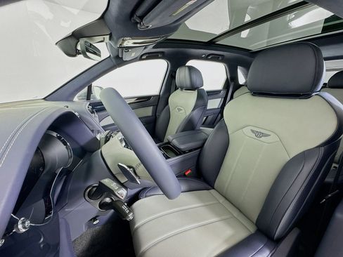 New 2025 Bentley Bentayga image 20