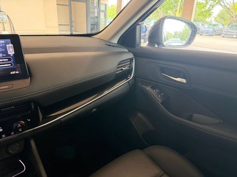 Used 2026 Nissan Rogue SL FWD image 36
