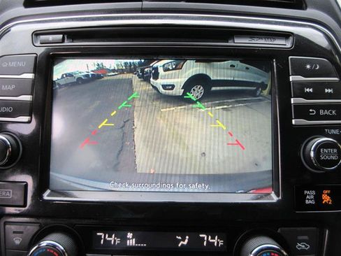 Used 2017 Nissan Maxima SR image 20