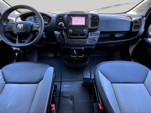 Used 2024 RAM ProMaster 2500 w/ Convenience Group FWD image 14
