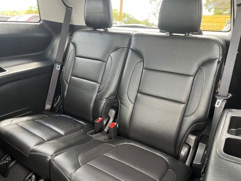Used 2019 GMC Acadia SLT FWD image 32