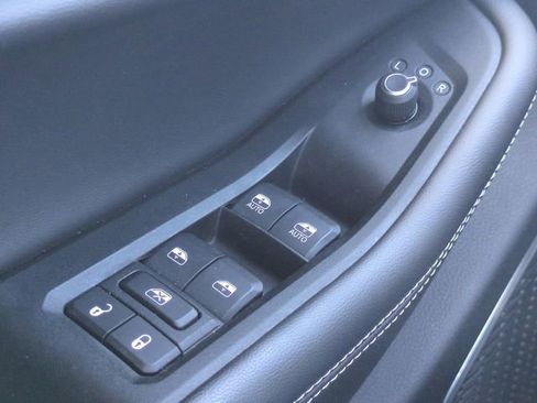 Used 2021 Jeep Grand Cherokee L Limited AWD/4WD image 25