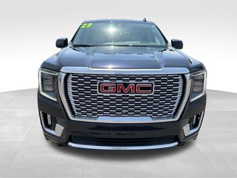 Used 2023 GMC Yukon Denali w/ Denali Reserve Package AWD/4WD image 2