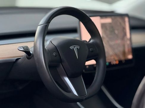 Used 2018 Tesla Model 3 Mid Range image 15
