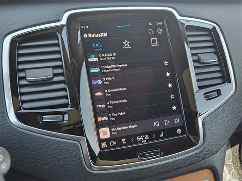 Used 2023 Volvo XC90 T8 Plus w/ Protection Package Premier image 12