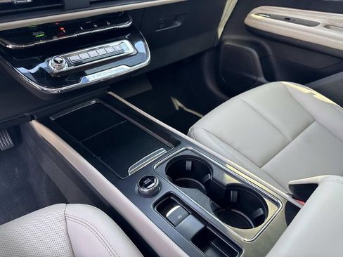 New 2026 Lincoln Corsair Premiere image 24