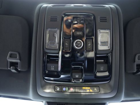 Used 2025 Cadillac Escalade Sport w/ LPO, ONYX Package AWD/4WD image 19