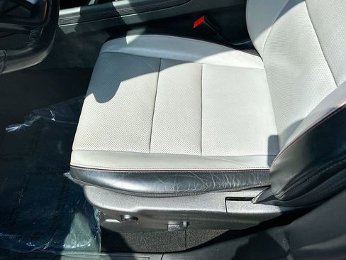 Used 2024 Dodge Durango GT RWD image 19
