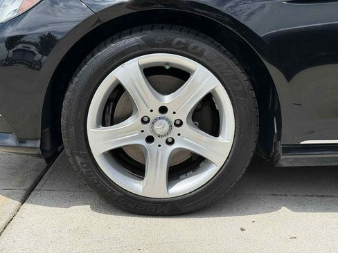 Used 2016 Mercedes-Benz E 350 4MATIC Sedan w/ Premium Package image 17