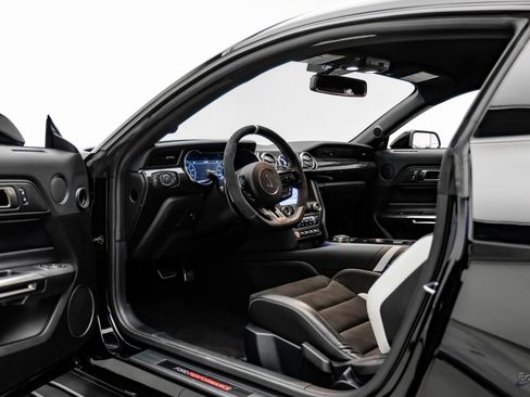 Used 2021 Ford Mustang Shelby GT500 w/ Carbon Fiber Track Pack RWD image 45