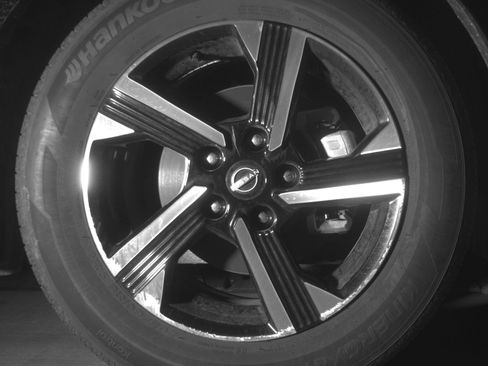 Used 2025 Nissan Sentra SV FWD image 10