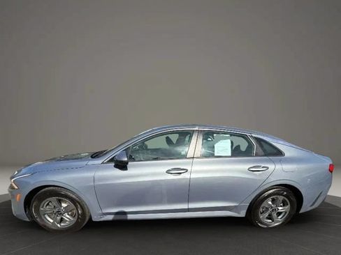 Used 2022 Kia K5 LX FWD image 8