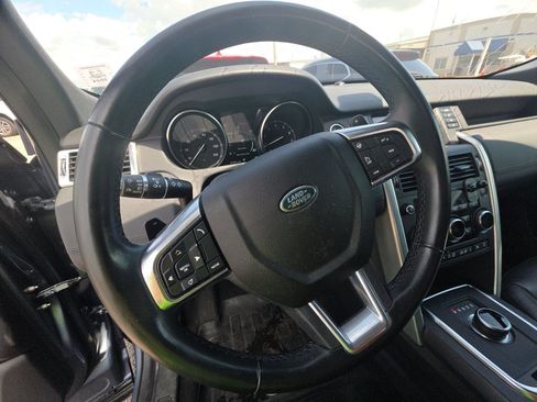 Used 2019 Land Rover Discovery Sport HSE AWD/4WD image 13