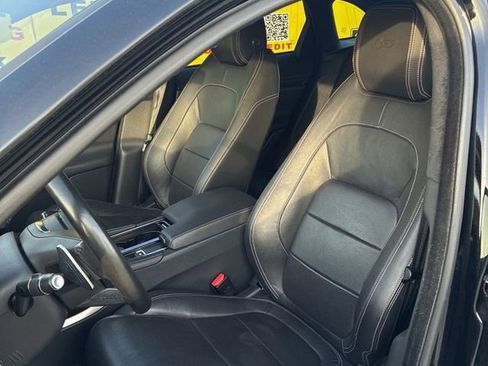 Used 2019 Jaguar F-PACE S image 7